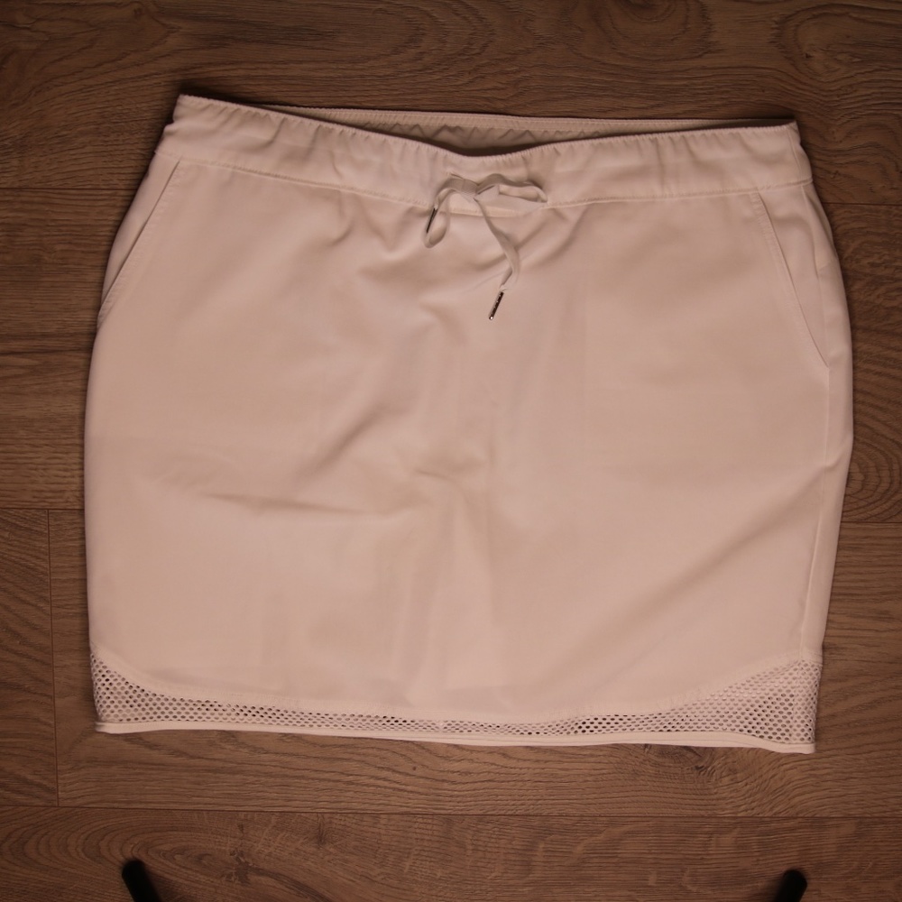 Chico's Zenergy White Skort